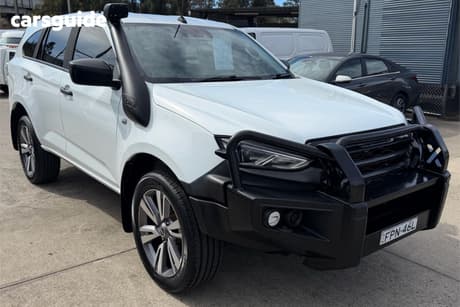 White 2022 Isuzu MU-X Wagon Ls-M (4X4)