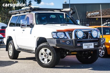 White 2007 Nissan Patrol Wagon St-L (4X4)