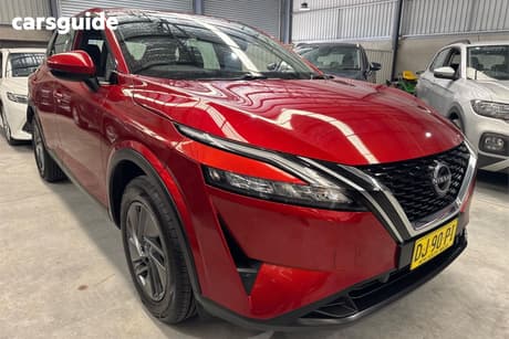 Red 2024 Nissan Qashqai Wagon St