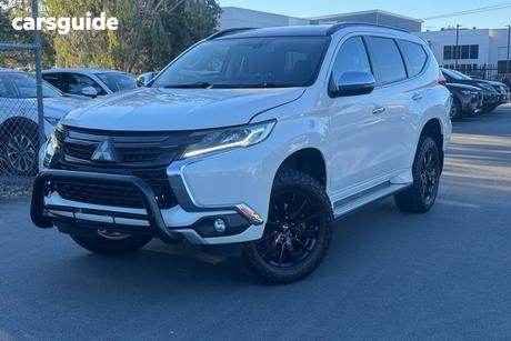 White 2019 Mitsubishi Pajero Sport Wagon Black Edition (4X4) 7 Seat