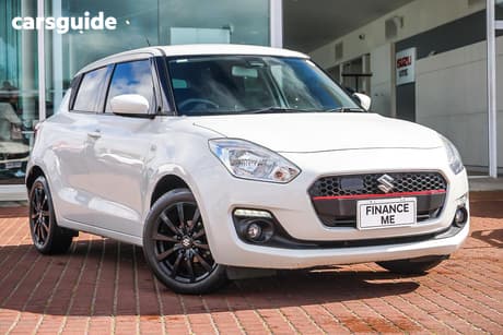 White 2018 Suzuki Swift Hatchback Gl Navigator (Safety)