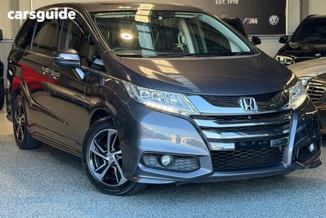 Grey 2014 Honda Odyssey Wagon Vti-L