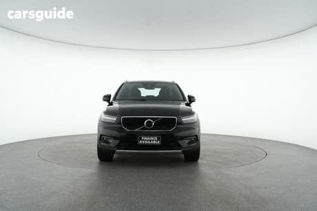 Black 2022 Volvo XC40 Wagon T4 Momentum (Fwd)