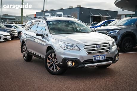 Silver 2017 Subaru Outback Wagon 2.5I