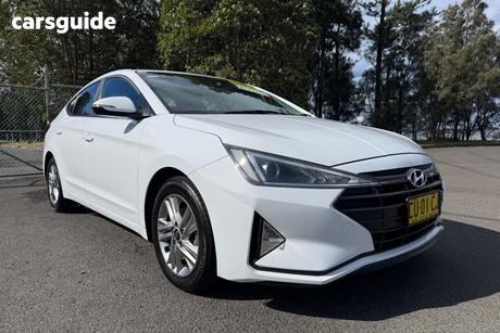 White 2018 Hyundai Elantra Sedan Active