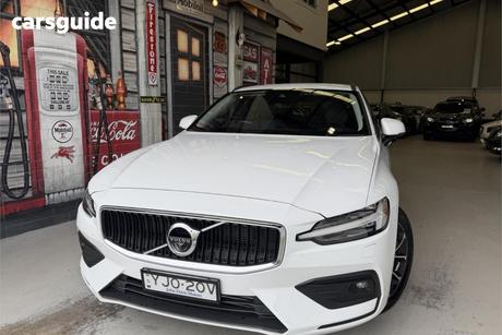 White 2019 Volvo V60 Wagon T5 Momentum