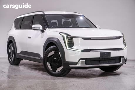White 2024 Kia EV9 Wagon Air
