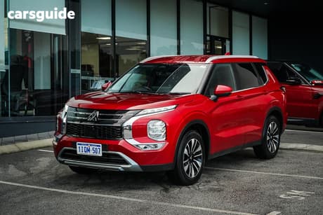Red 2025 Mitsubishi Outlander Wagon Ls 7 Seat (2Wd)