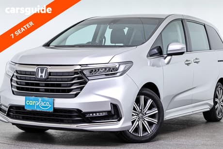 Silver 2021 Honda Odyssey Wagon Vil7