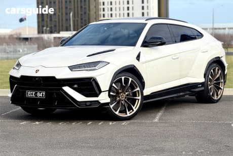 White 2023 Lamborghini Urus Wagon S