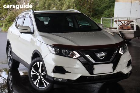 White 2017 Nissan Qashqai Wagon St-L