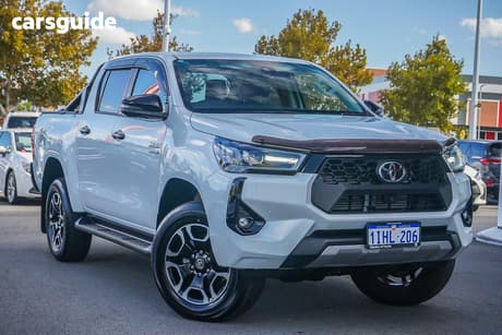 White 2024 Toyota Hilux Double Cab Pick Up Sr5 48V (4X4)