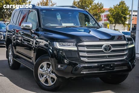 Black 2025 Toyota Landcruiser Wagon Lc300 Sahara (4X4)