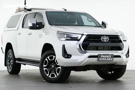 White 2020 Toyota Hilux Double Cab Pick Up Sr5 (4X4)