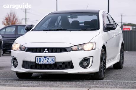 White 2017 Mitsubishi Lancer Sedan Black Edition (Es)