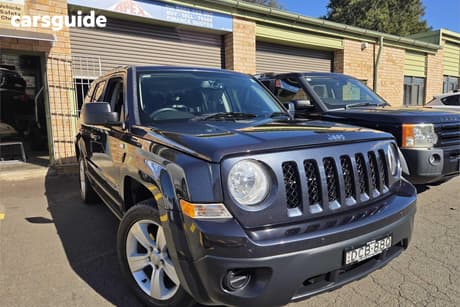 Grey 2016 Jeep Patriot Wagon Sport (4X2)