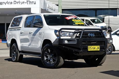 White 2023 Toyota Hilux Double Cab Pick Up Sr (4X4)