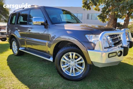 Brown 2015 Mitsubishi Pajero Wagon Glx Lwb (4X4)