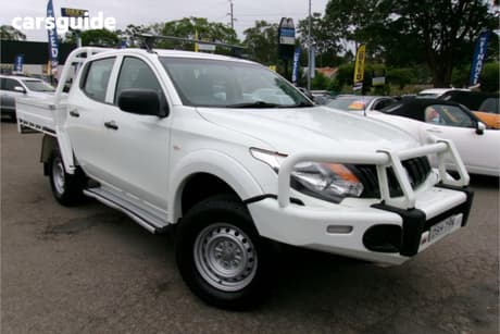 White 2017 Mitsubishi Triton Dual Cab Chassis Glx (4X4)