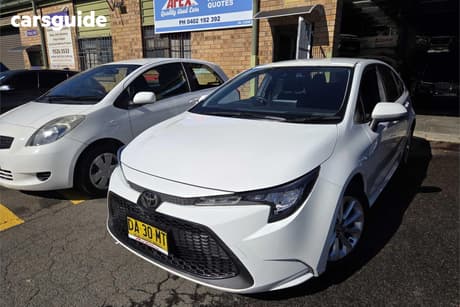 White 2021 Toyota Corolla Sedan Ascent Sport
