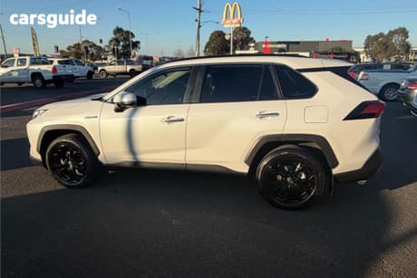 White 2022 Toyota RAV4 Wagon Cruiser (2Wd) Hybrid