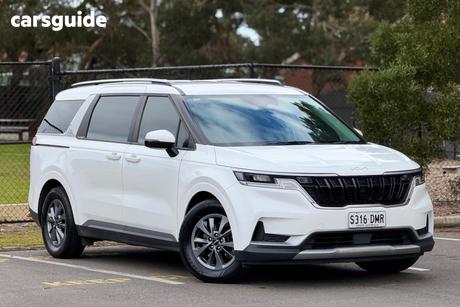 White 2023 Kia Carnival Wagon S