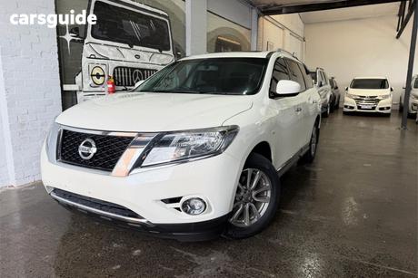 White 2014 Nissan Pathfinder Wagon St-L (4X4)