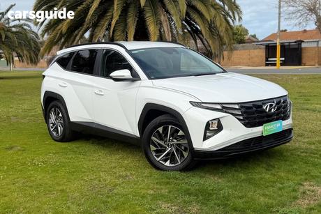 White 2022 Hyundai Tucson Wagon Elite (Fwd)