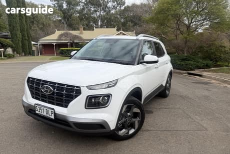 White 2026 Hyundai Venue Wagon Elite (Black) Sunroof