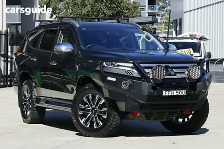 Grey 2023 Mitsubishi Pajero Sport Wagon Exceed (4Wd) 7 Seat
