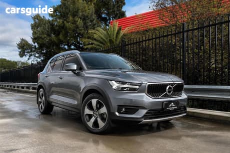 Grey 2019 Volvo XC40 Wagon T4 Momentum (Fwd)