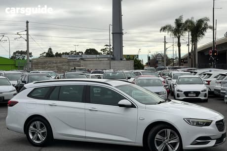White 2018 Holden Commodore Sportswagon Lt