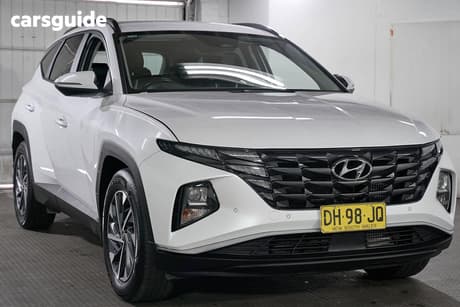 White 2023 Hyundai Tucson Wagon Elite (Awd)