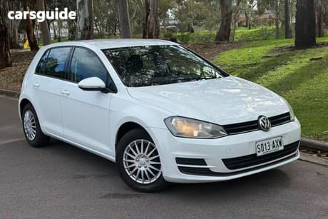 White 2013 Volkswagen Golf Hatchback 90 Tsi
