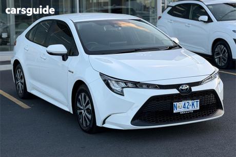White 2021 Toyota Corolla Sedan Ascent Sport (Hybrid)