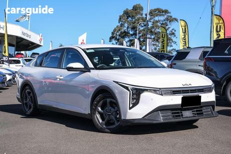 White 2024 Kia K4 Sedan S