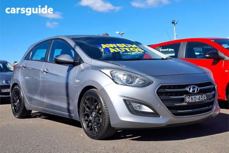 Silver 2015 Hyundai I30 Hatchback Active 1.6 Crdi