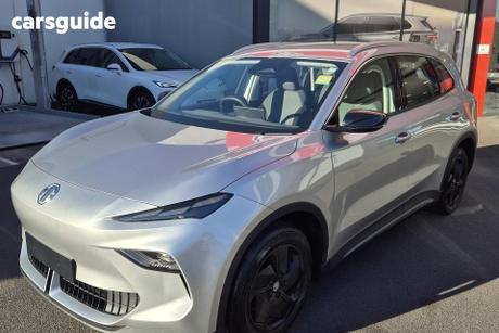 Silver 2025 MG MGS5 EV Wagon Excite 49