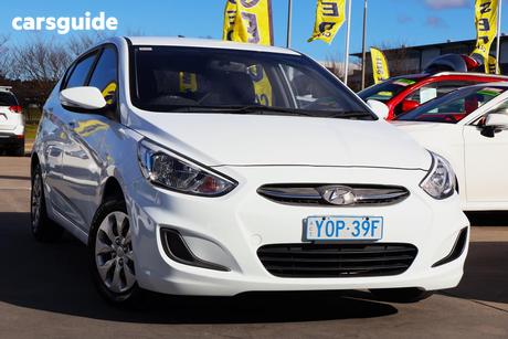 White 2017 Hyundai Accent Hatchback Active