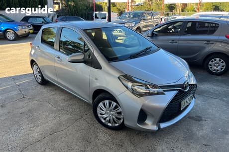 Silver 2016 Toyota Yaris Hatchback Ascent