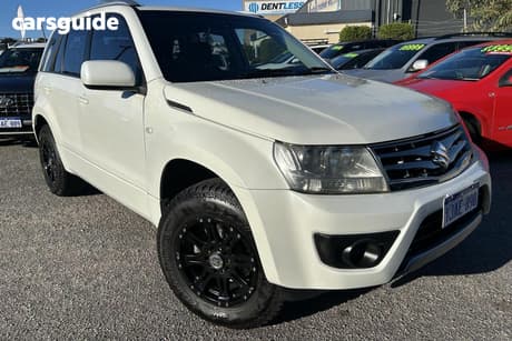 White 2015 Suzuki Grand Vitara Wagon Sports (4X4)