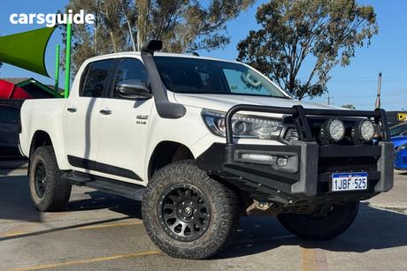 White 2018 Toyota Hilux Dual Cab Utility Sr5 (4X4)