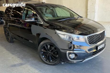 Black 2017 Kia Carnival Wagon Platinum