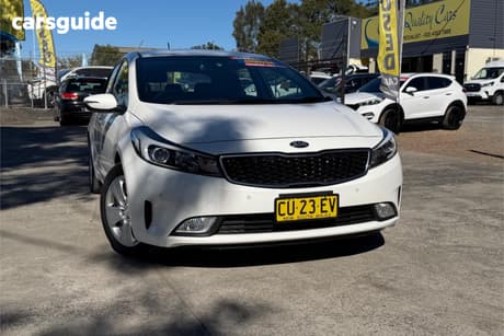 White 2017 Kia Cerato Hatchback S