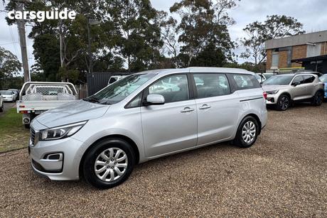Silver 2019 Kia Carnival Wagon S