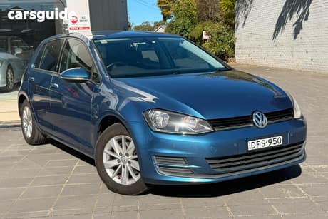 Blue 2016 Volkswagen Golf Hatchback 92 Tsi