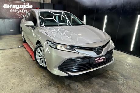 Silver 2020 Toyota Camry Sedan Ascent