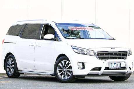 White 2015 Kia Carnival Wagon Sli