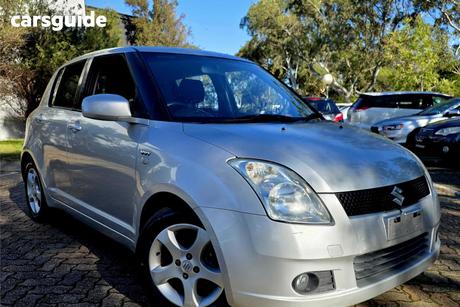 Silver 2006 Suzuki Swift Hatchback