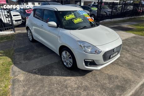 White 2019 Suzuki Swift Hatchback Gl Navigator